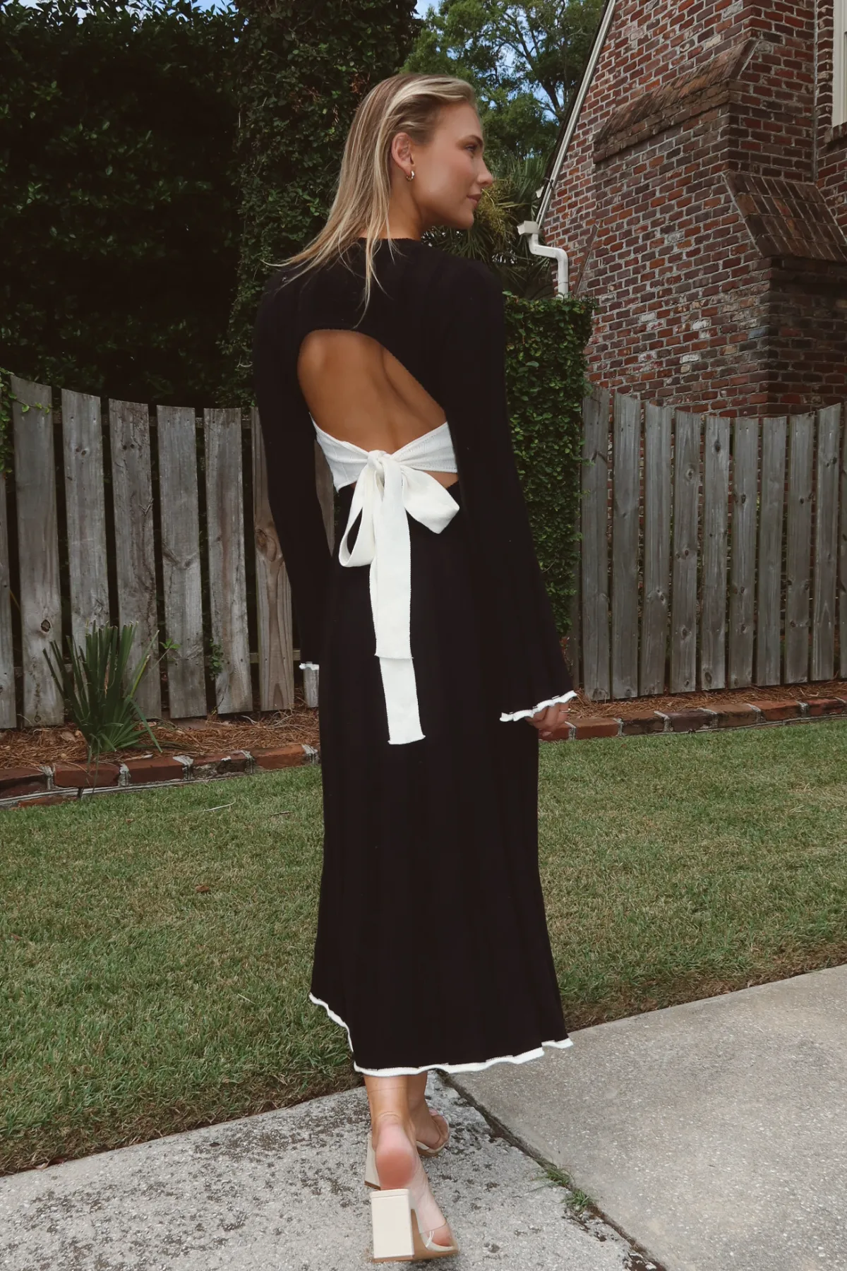 CAM BLACK CONTRAST BOW DRESS