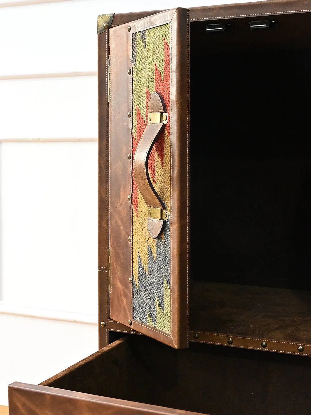 ELEGANCE CABINET WITH DRAWER - KILIM AND LEATHER