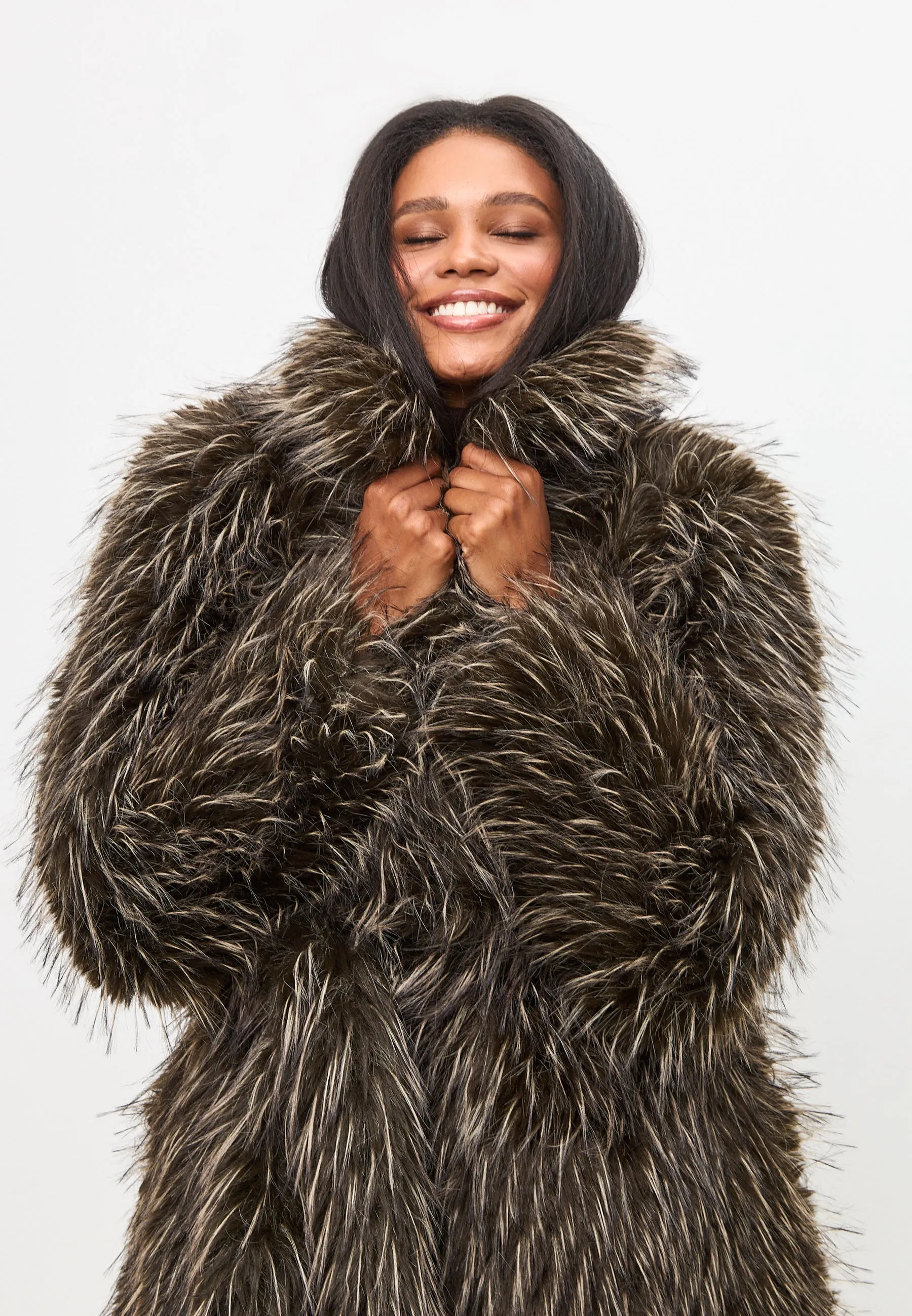 Luxurious Faux Fur Coat North - Brown