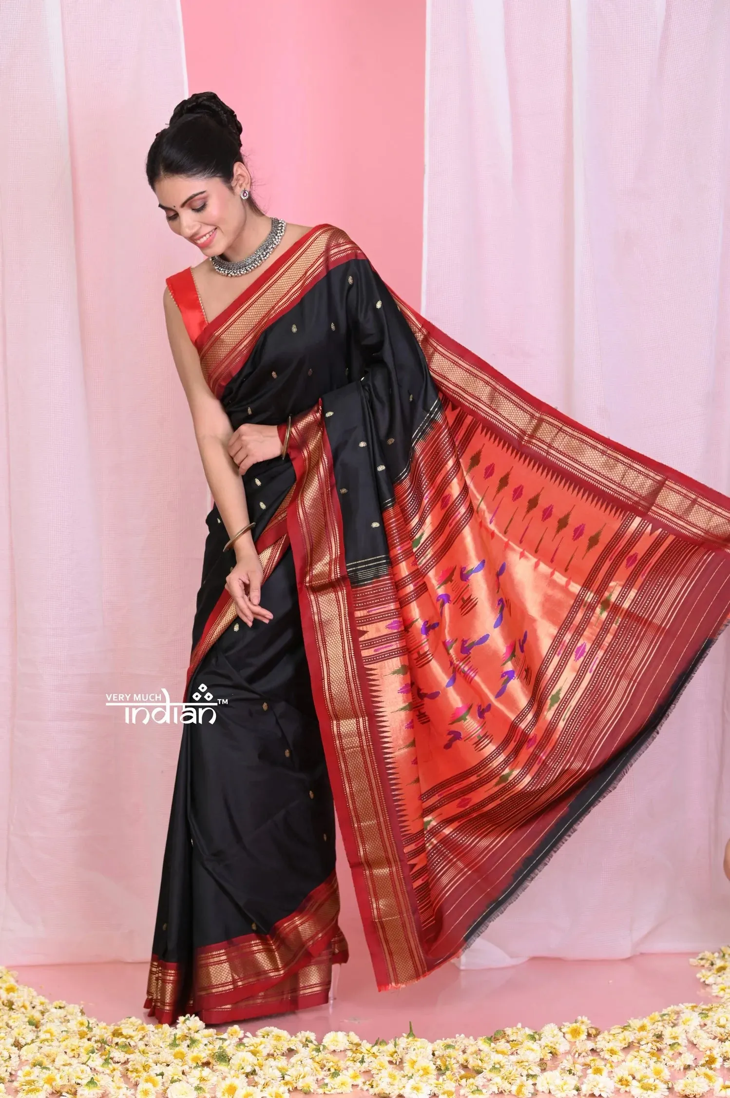 Pehal~Traditional Black Pure Silk Paithani with Red Border & Traditional Double Pallu