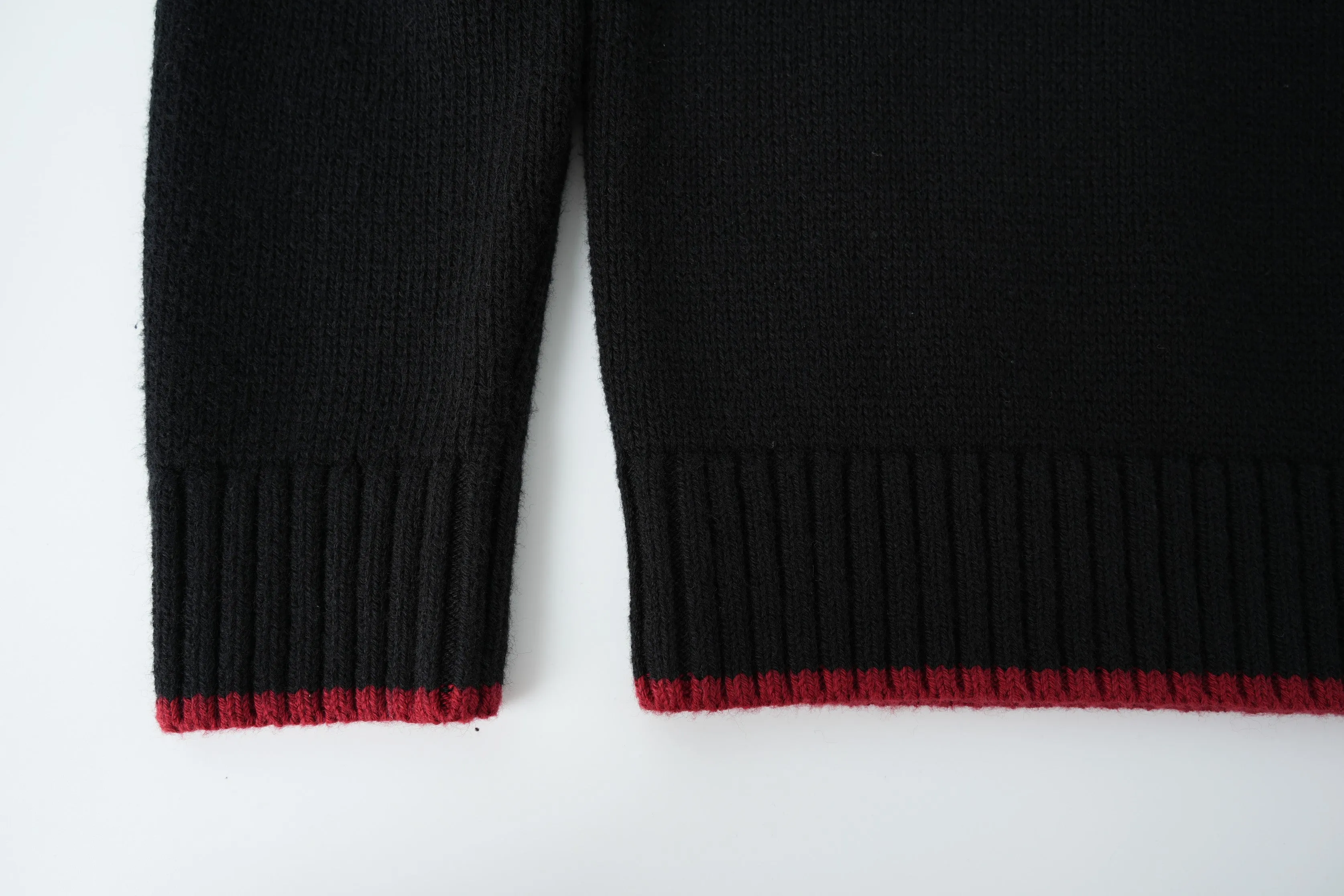 ""p"" emblem turtleneck sweater - black