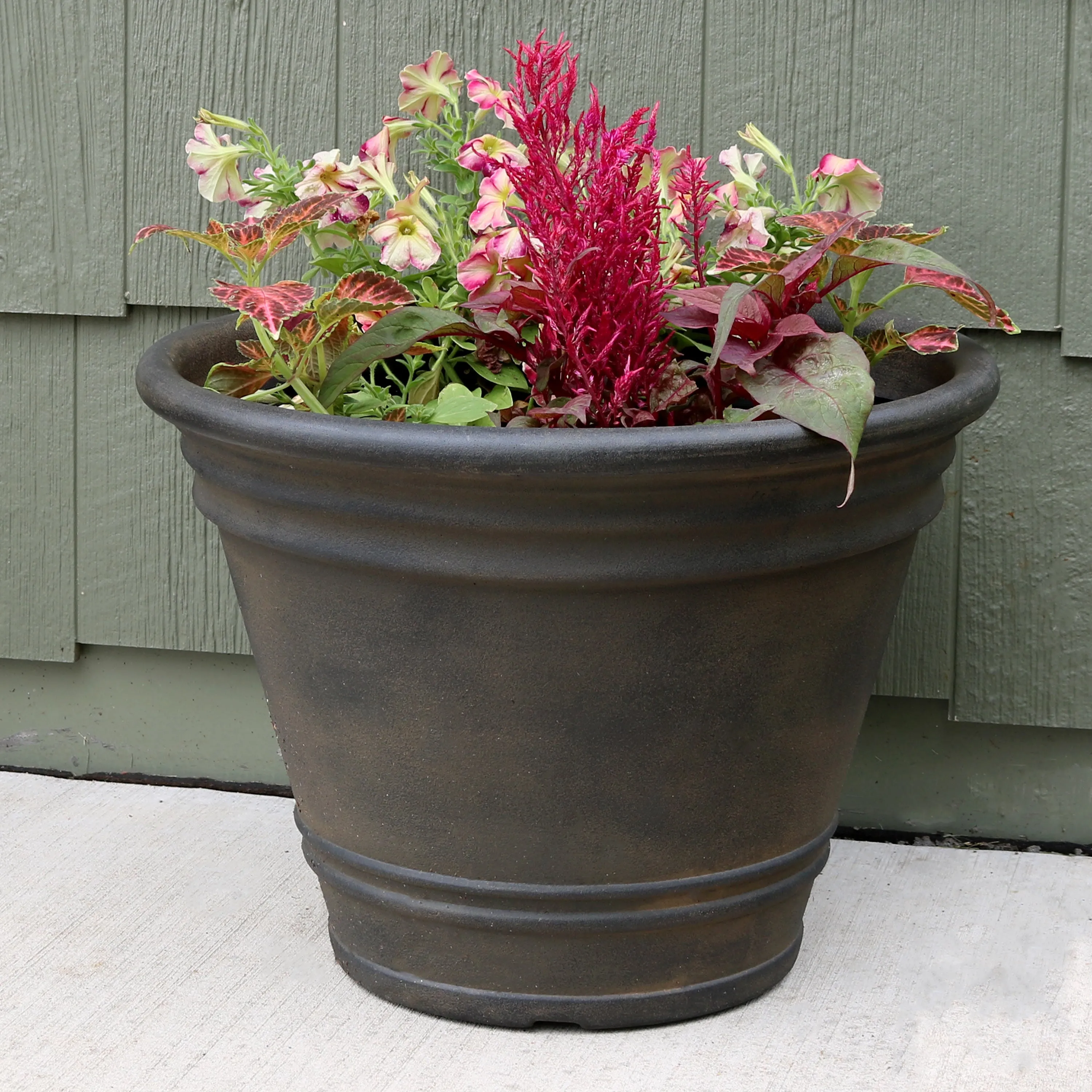 Sunnydaze Franklin Polyresin Outdoor Flower Pot Planter