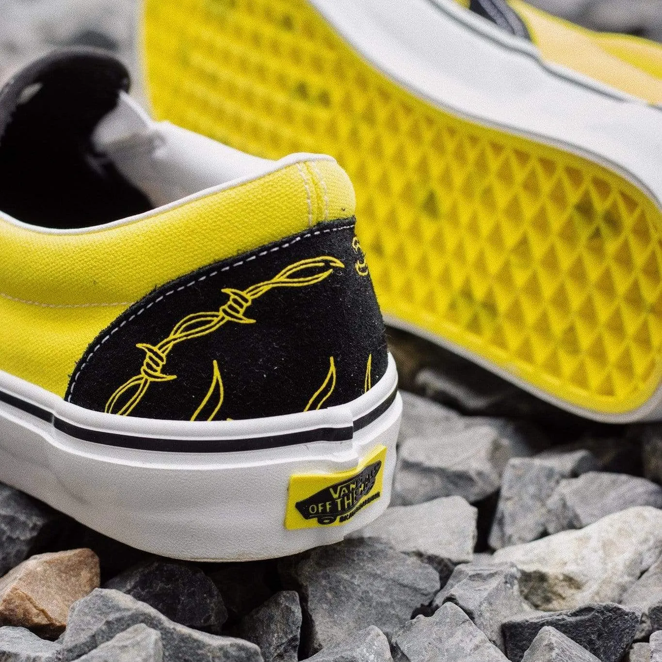 Vans x Spongebob skate boty Slip-On