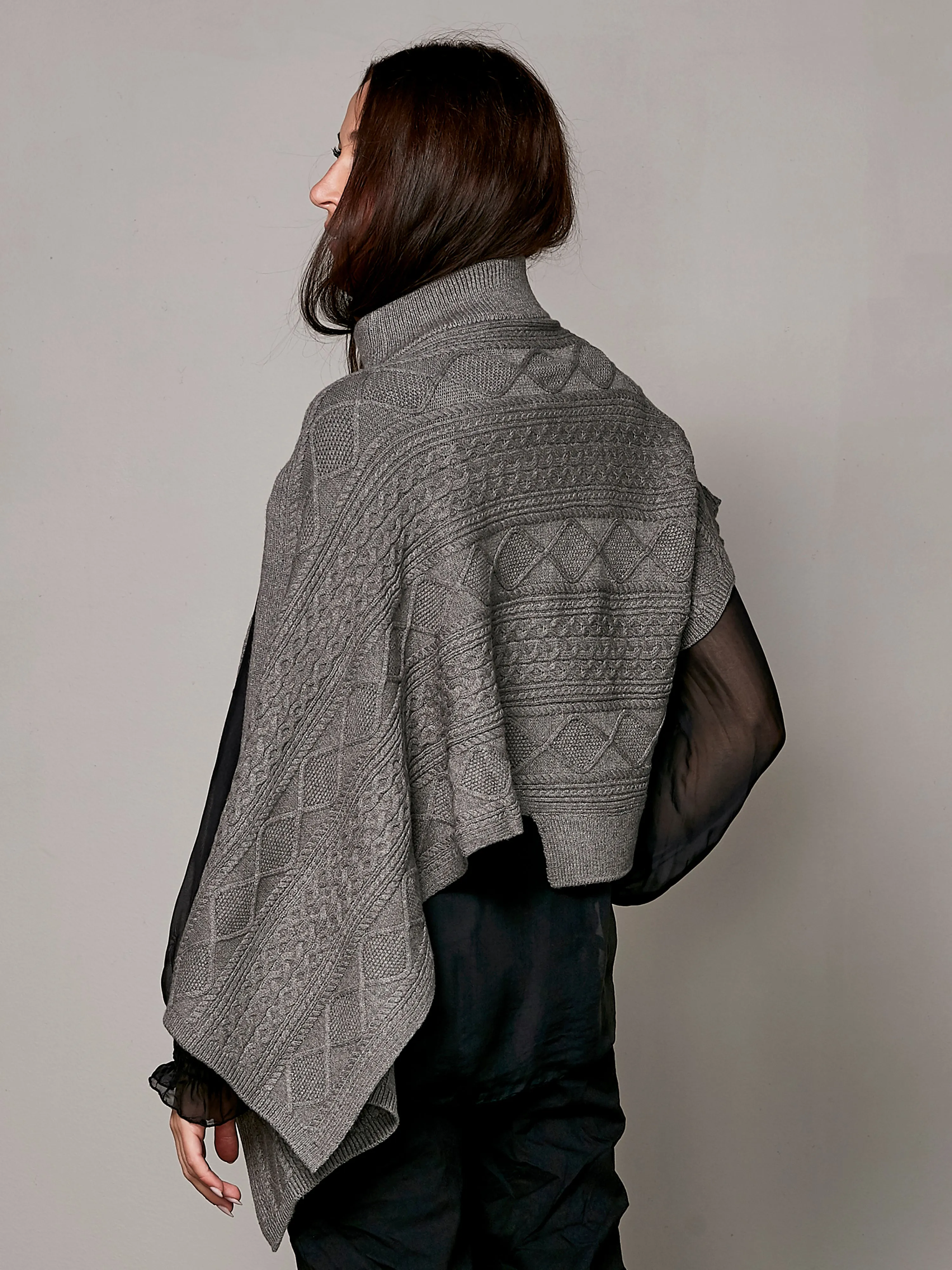 VILNA knit poncho - Statue melange