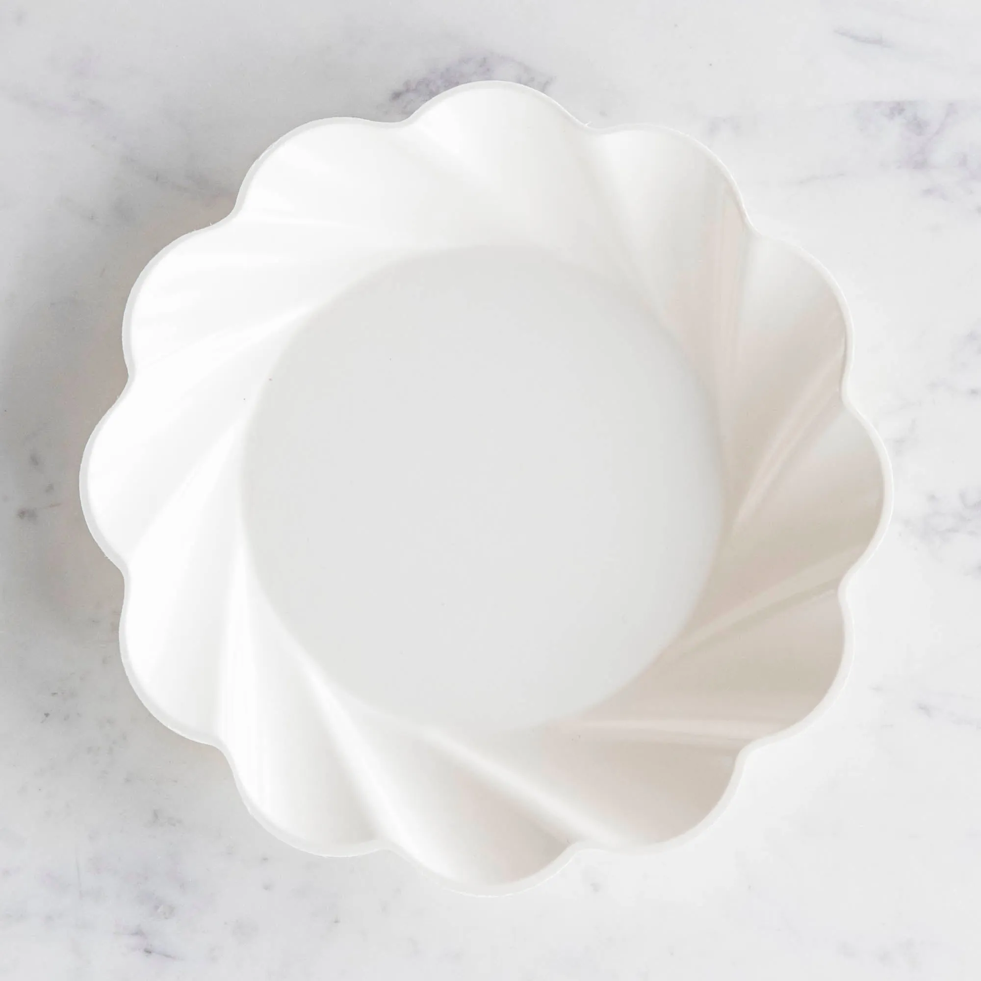 Wavy Eco Cream Plates